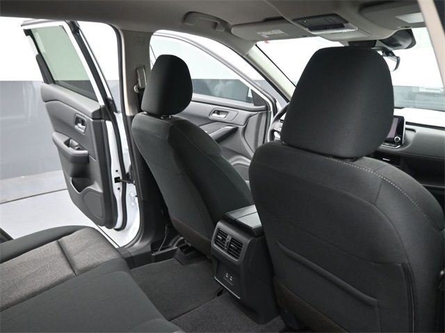 2026 Nissan Rogue SV photo 19