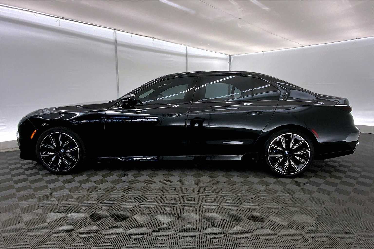 2024 Bmw i7 M70 photo 3