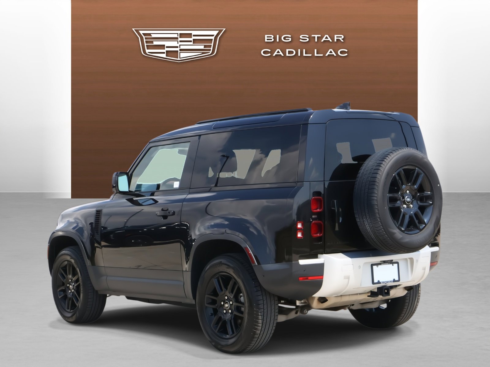 2024 Land Rover Defender S photo 3