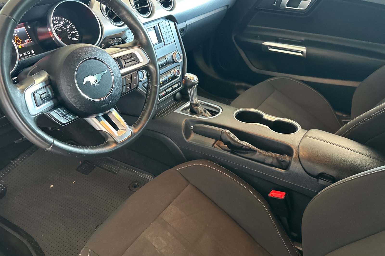 2022 Ford Mustang GT photo 5