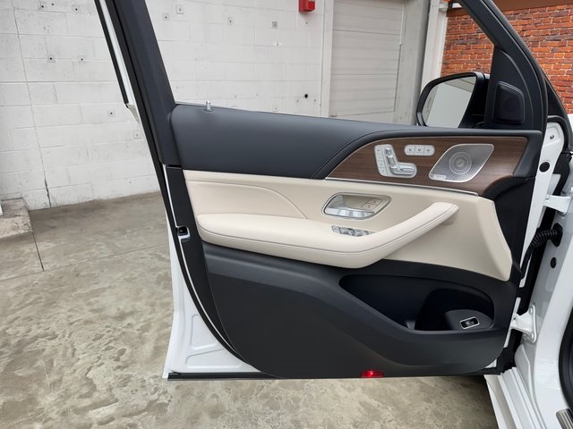 2026 Mercedes Benz GLE 53 AMG photo 10