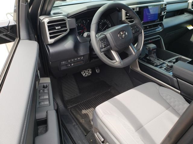 2025 Toyota Tundra SR5 CrewMax photo 10
