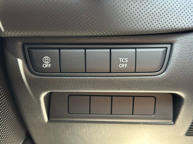 2025 Mazda CX-50 2.5 Select photo 17