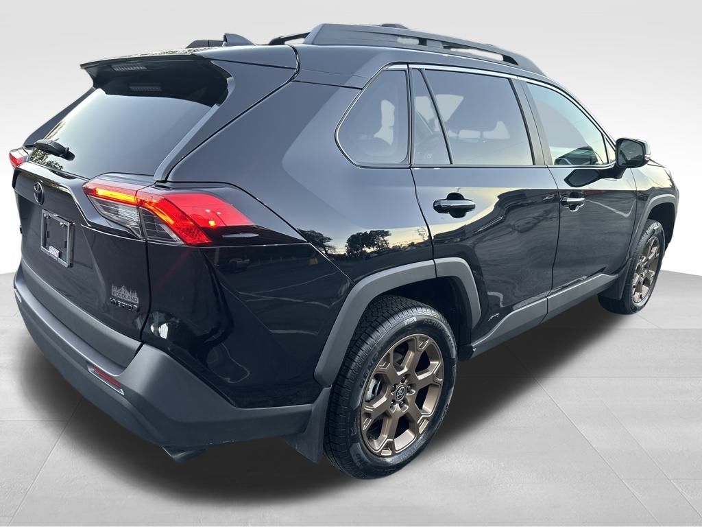 2024 Toyota RAV4 Hybrid photo 4