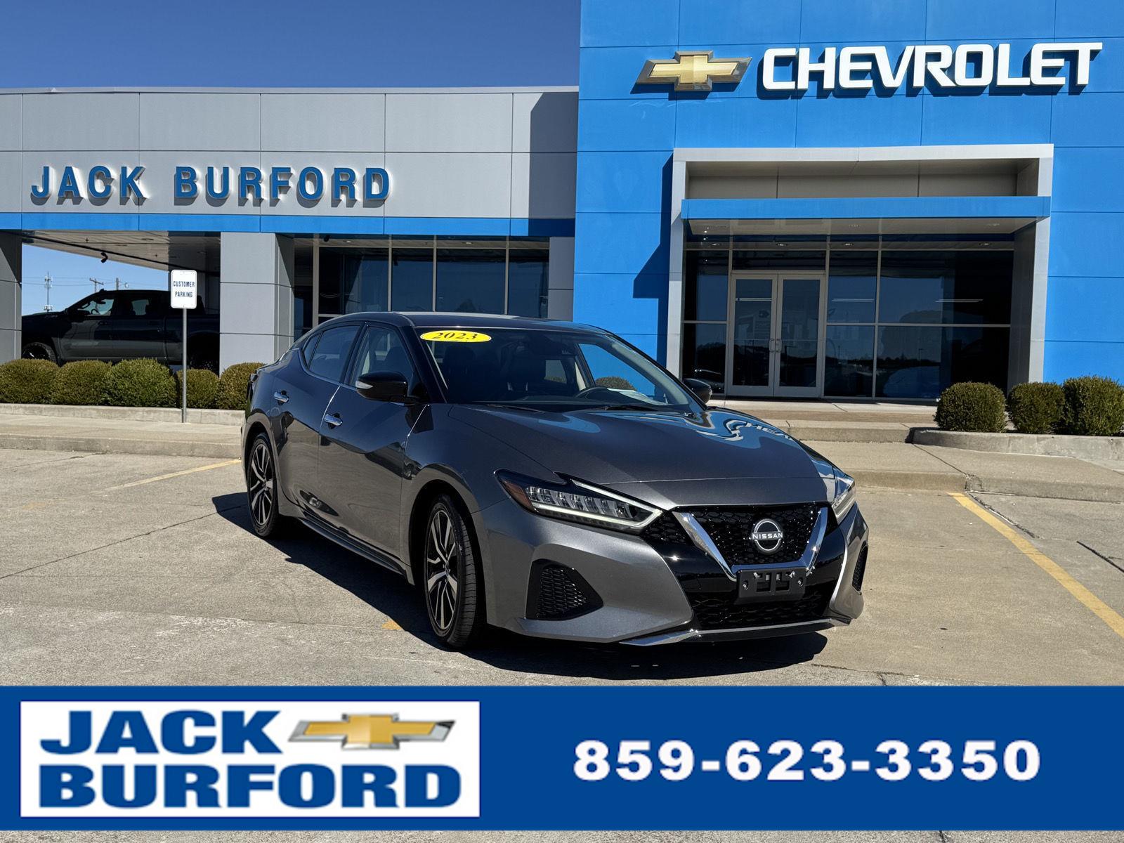 2023 Nissan Maxima SV's photo