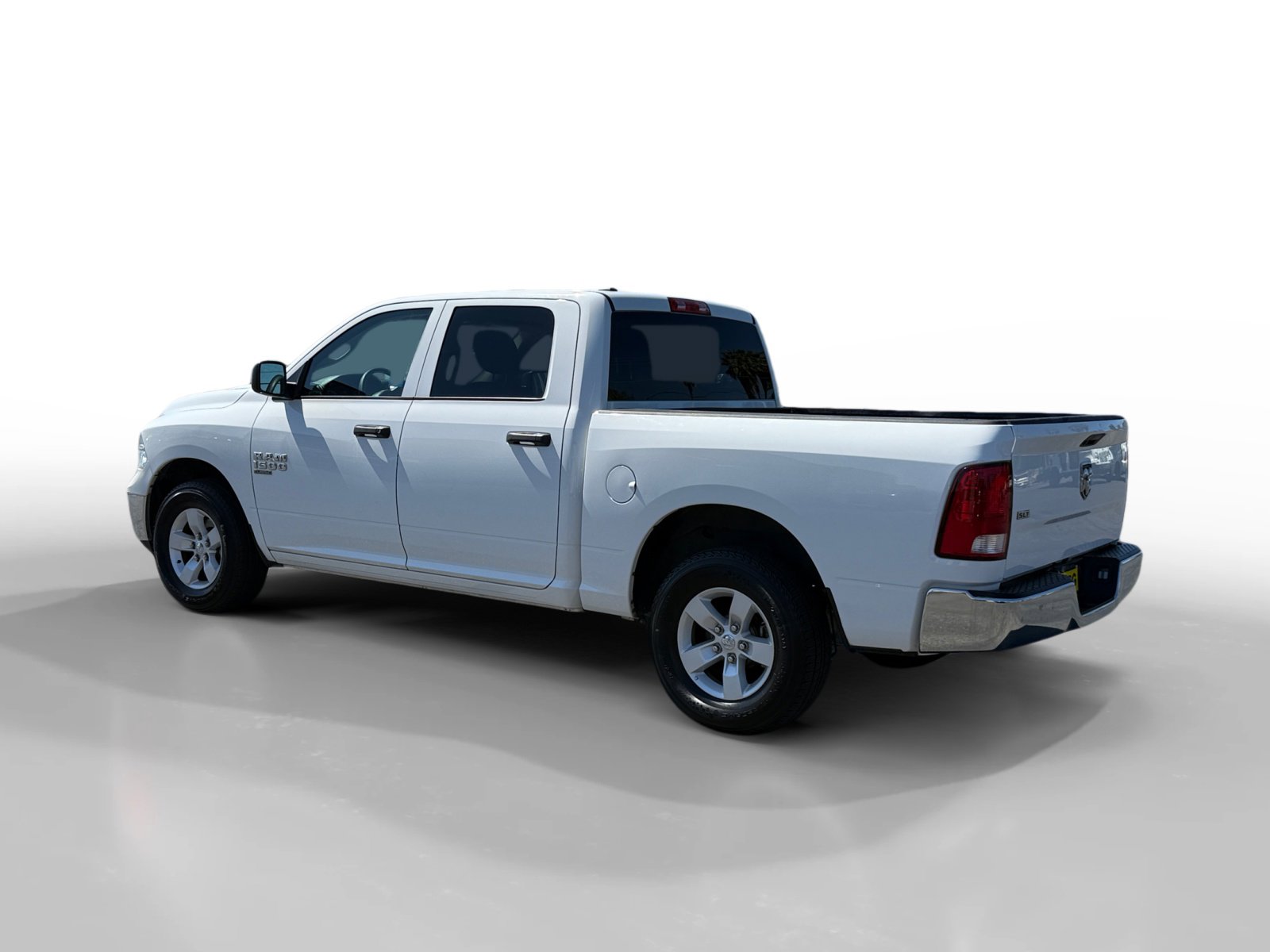 2022 Ram 1500 SLT photo 3