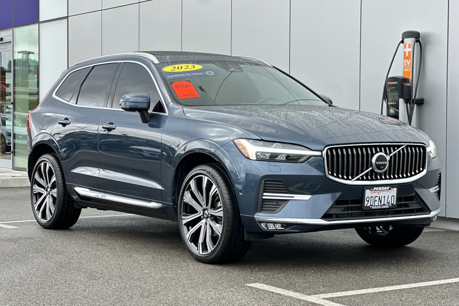 2023 Volvo XC60 B5 Ultimate photo 6