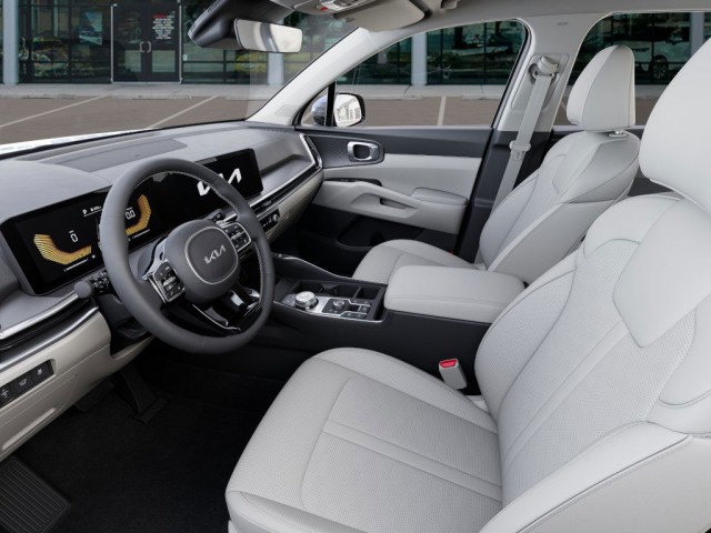 New 2025 Snow White Pearl Kia EX image 17