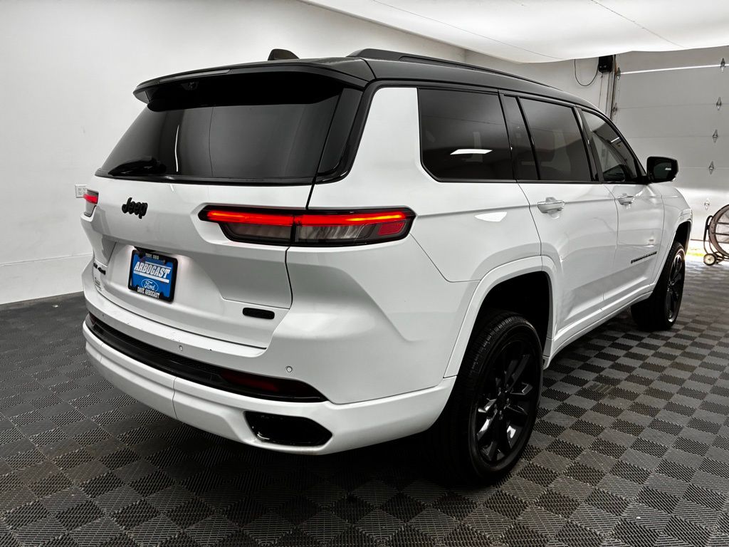 2022 Jeep Grand Cherokee Overland photo 15
