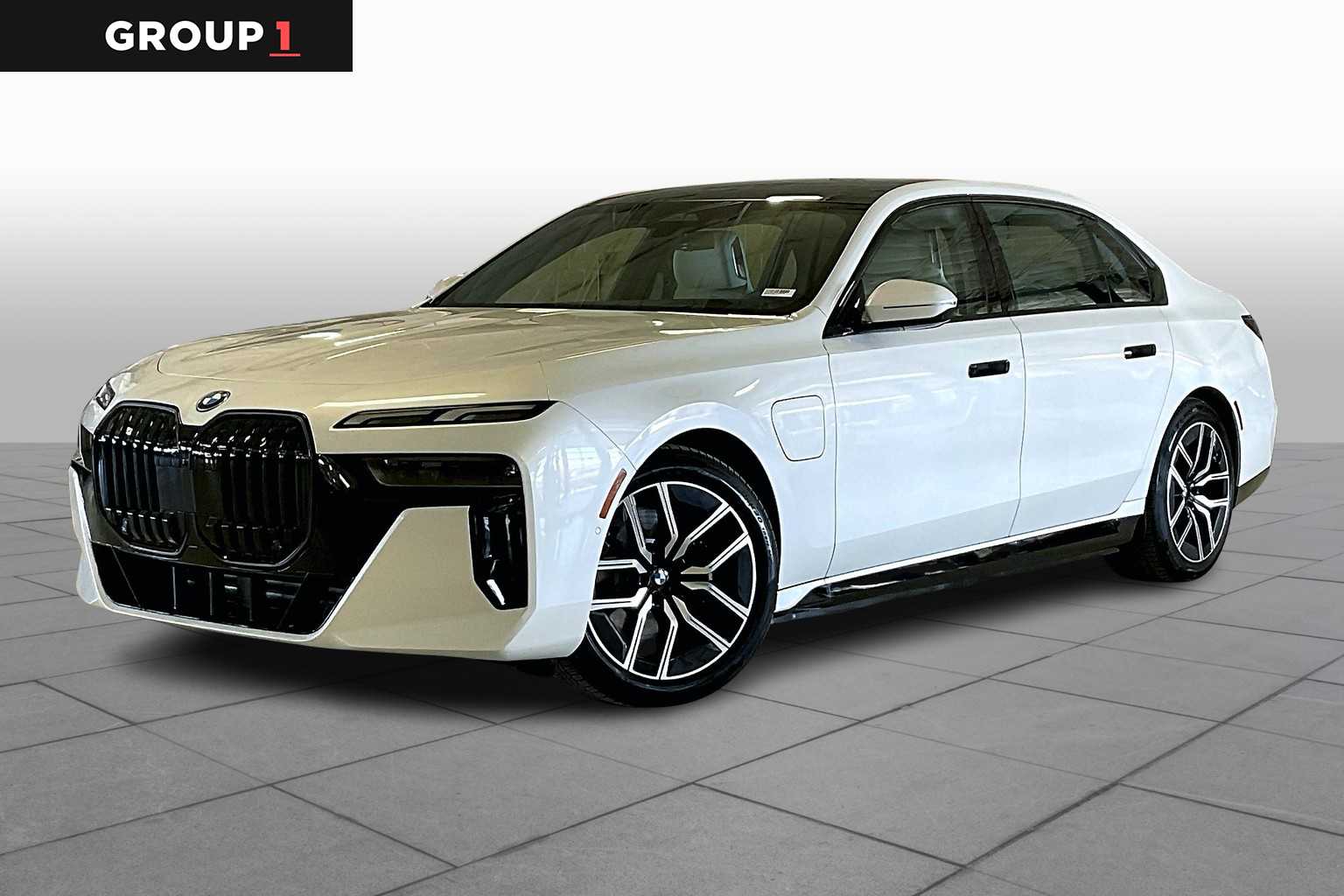 2025 BMW 750e xDrive