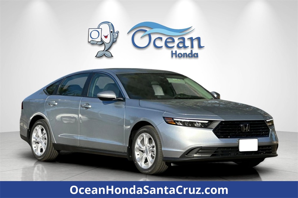 2025 Honda Accord LX's photo