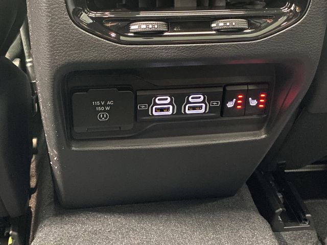 2025 Jeep Grand Cherokee Limited photo 35