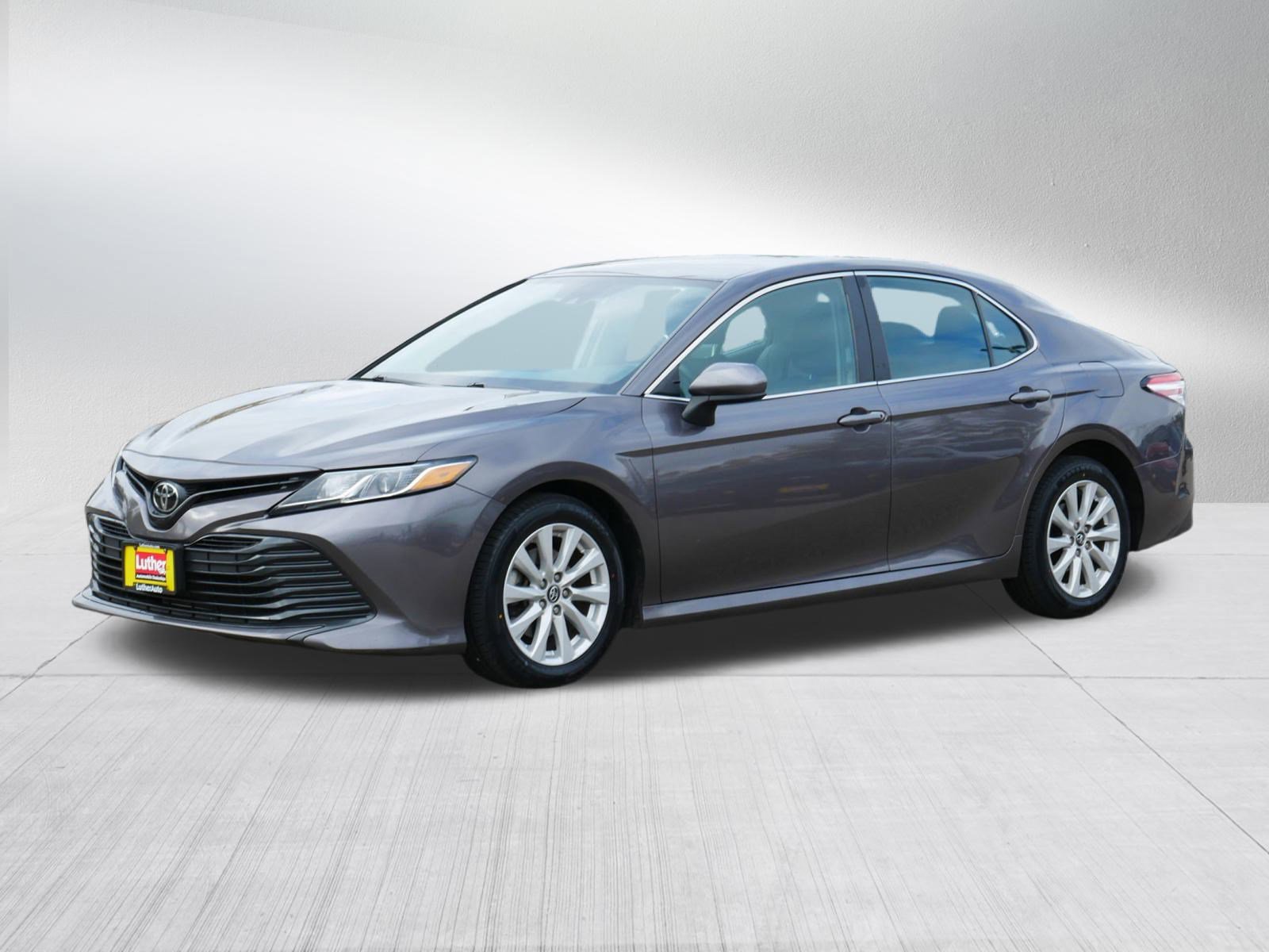 2020 Toyota Camry LE photo 2
