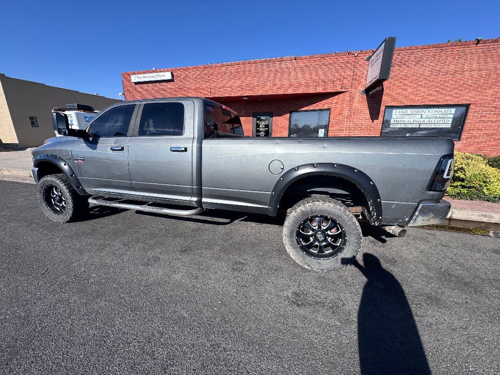 2011 Dodge Ram SLT photo 9