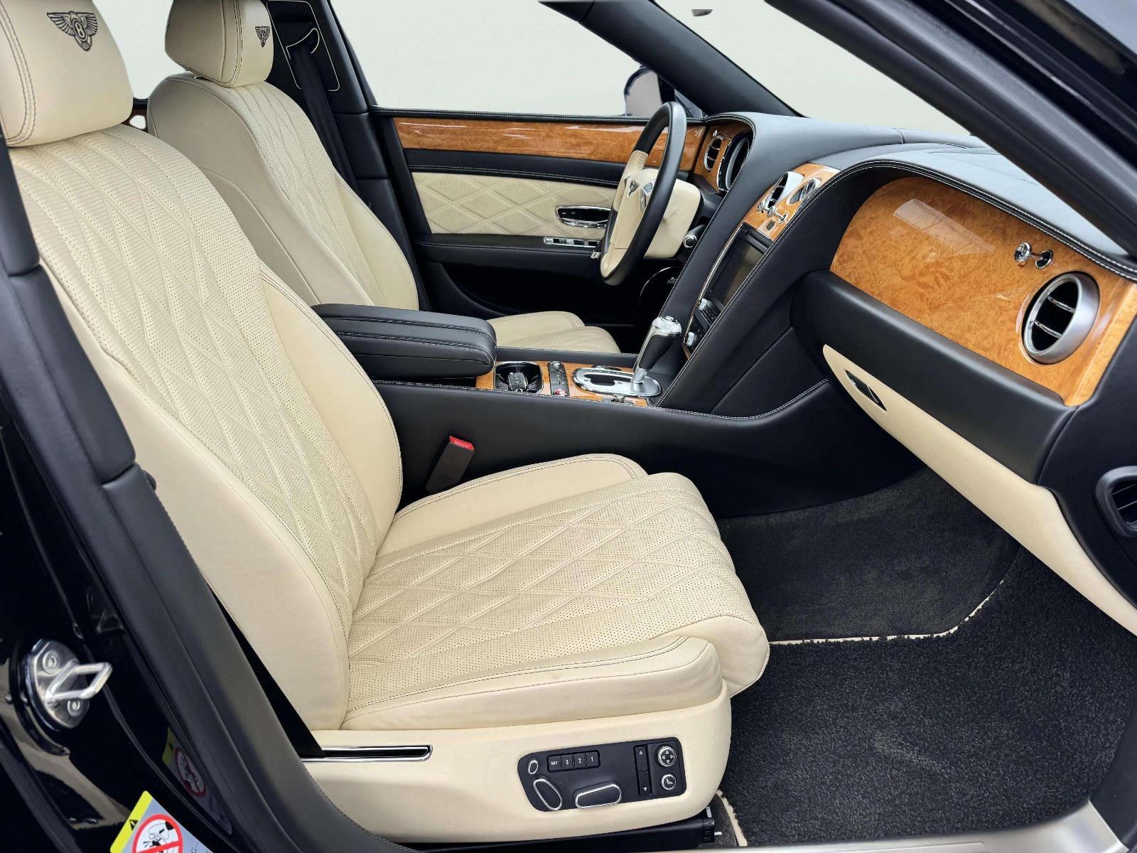 2014 Bentley Flying Spur Base photo 19