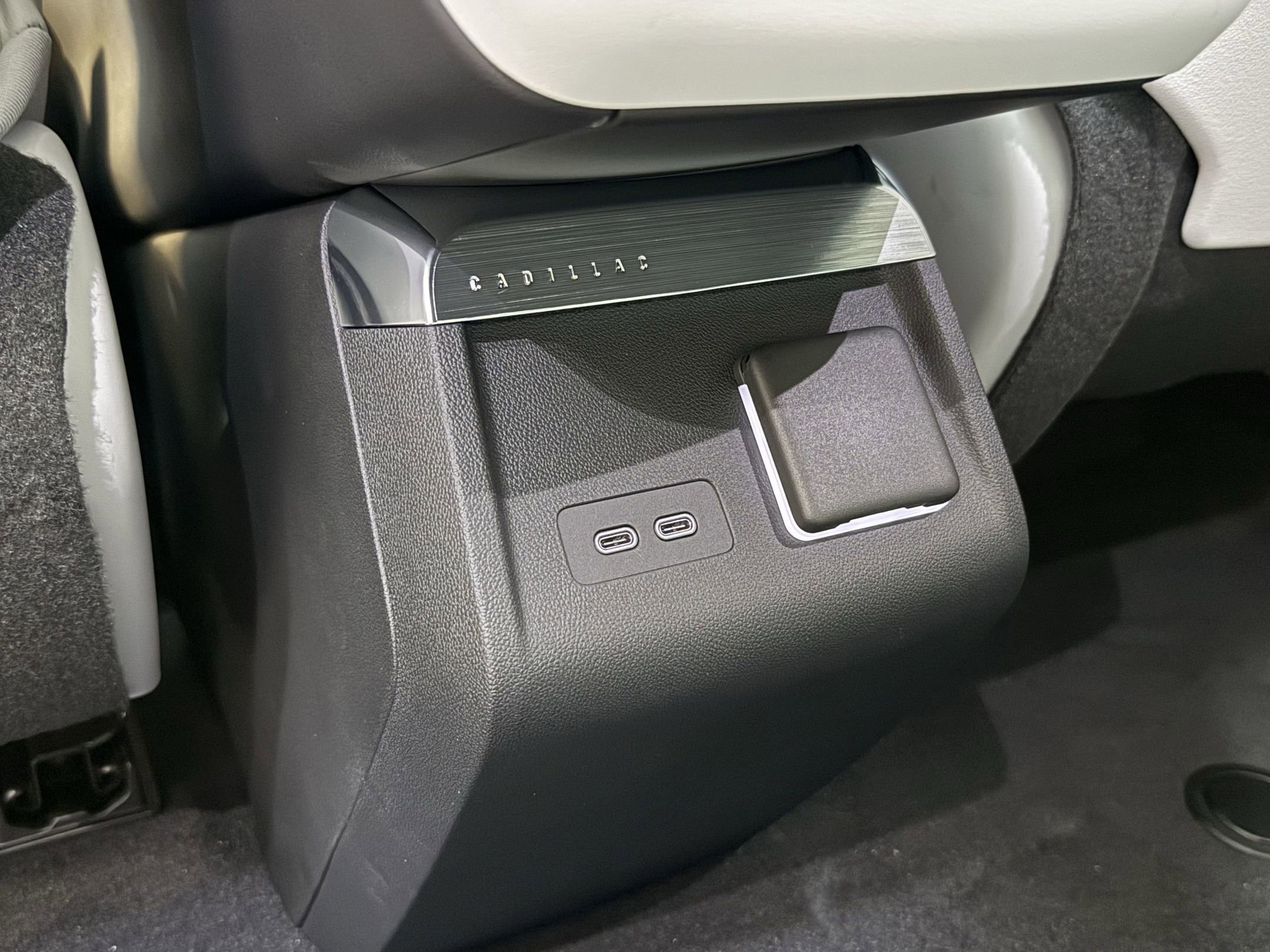 2025 Cadillac Lyriq Sport photo 41