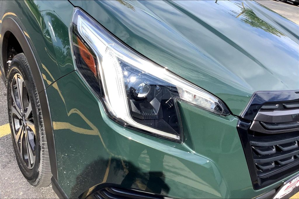 2022 Subaru Forester Limited photo 27