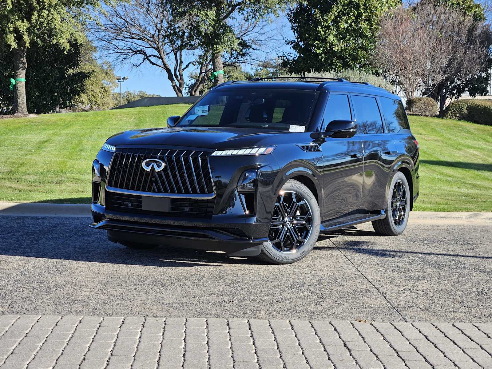 2026 INFINITI QX80 Sport's photo