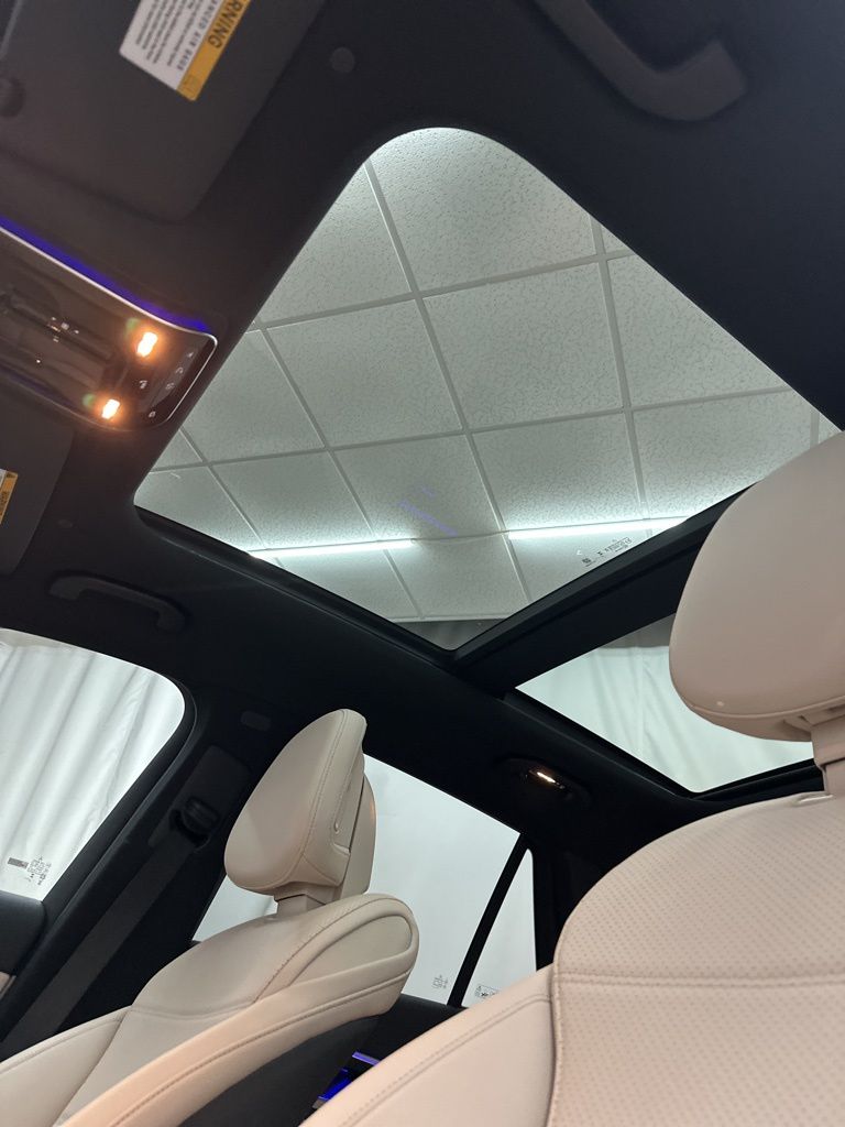 2026 Mercedes Benz GLC 300 photo 15