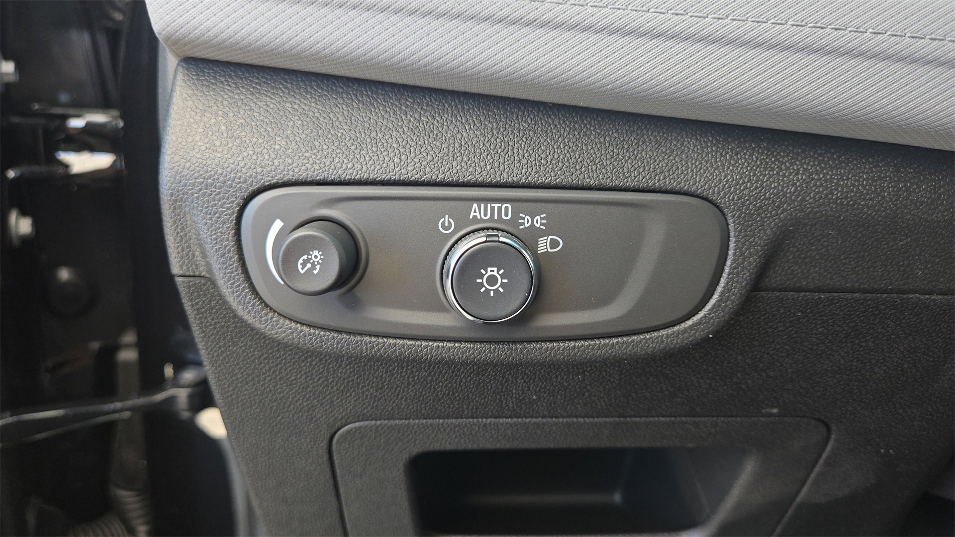 2026 Chevrolet Trailblazer LT photo 12