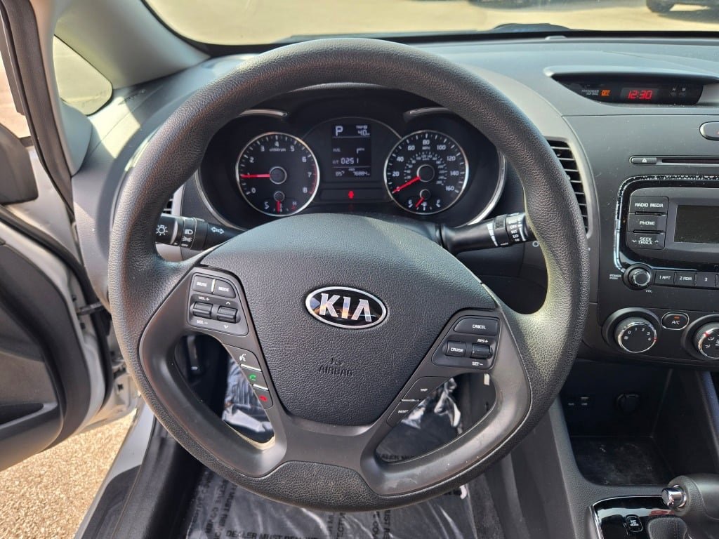 2018 Kia Forte LX Base photo 26