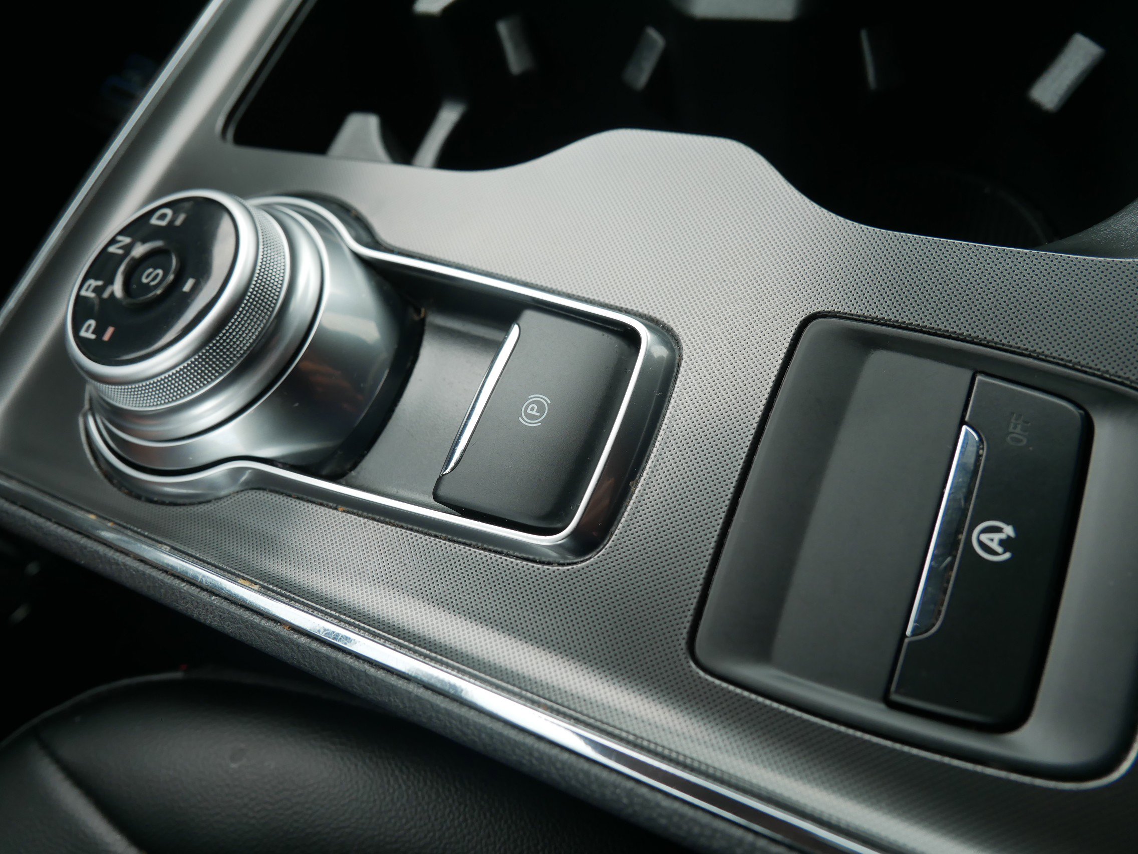 2024 Ford Edge ST-Line photo 21