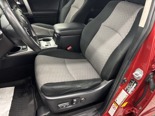2019 Toyota 4Runner SR5 photo 13