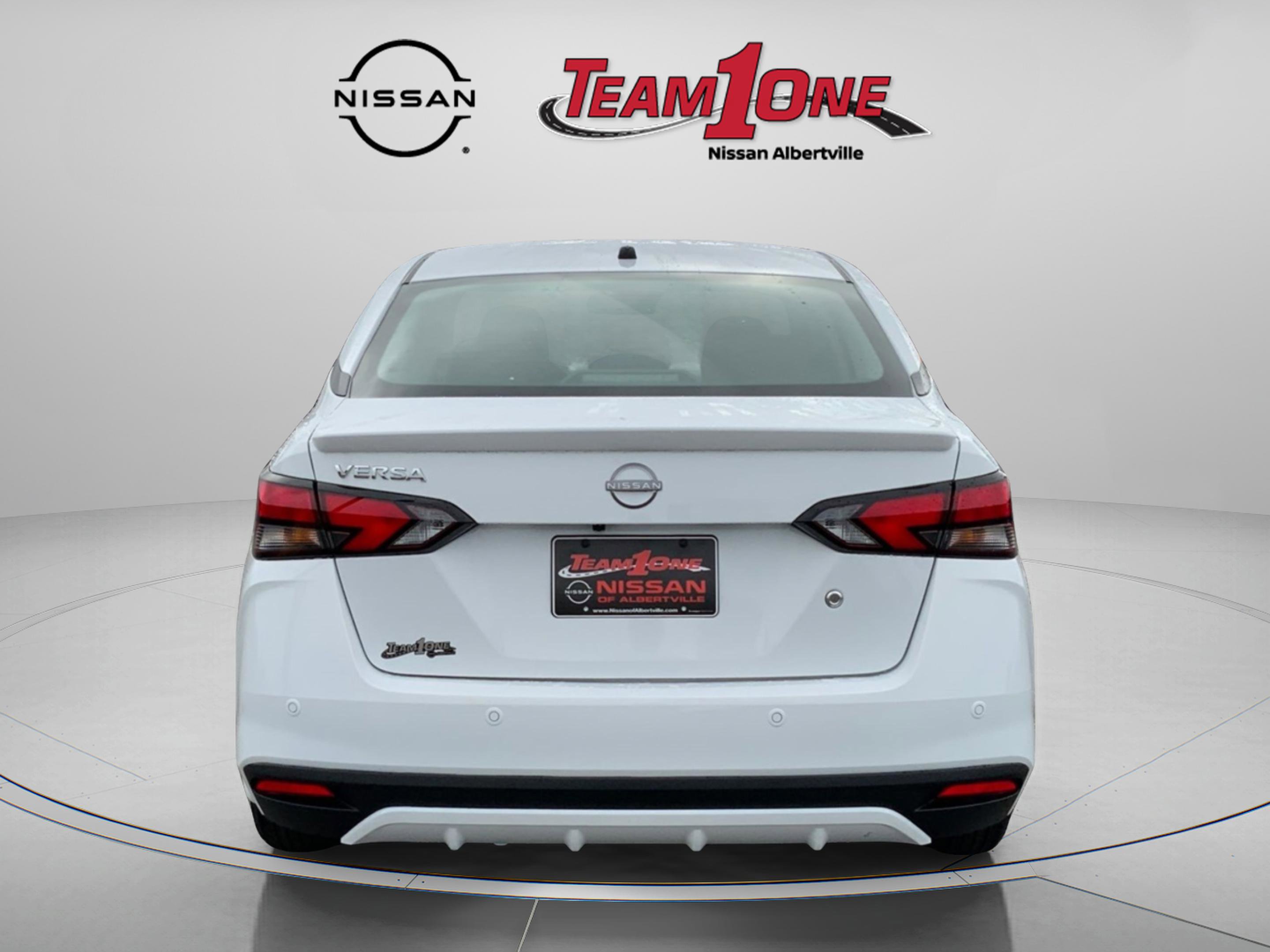 2025 Nissan Versa S photo 4