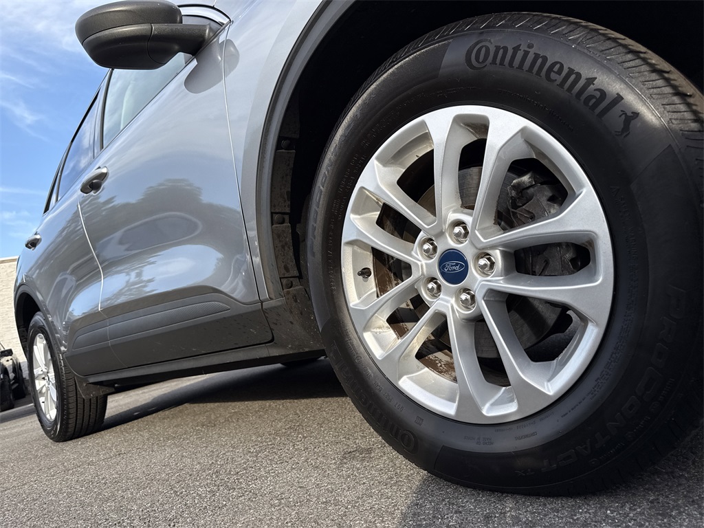 2022 Ford Escape SE photo 9