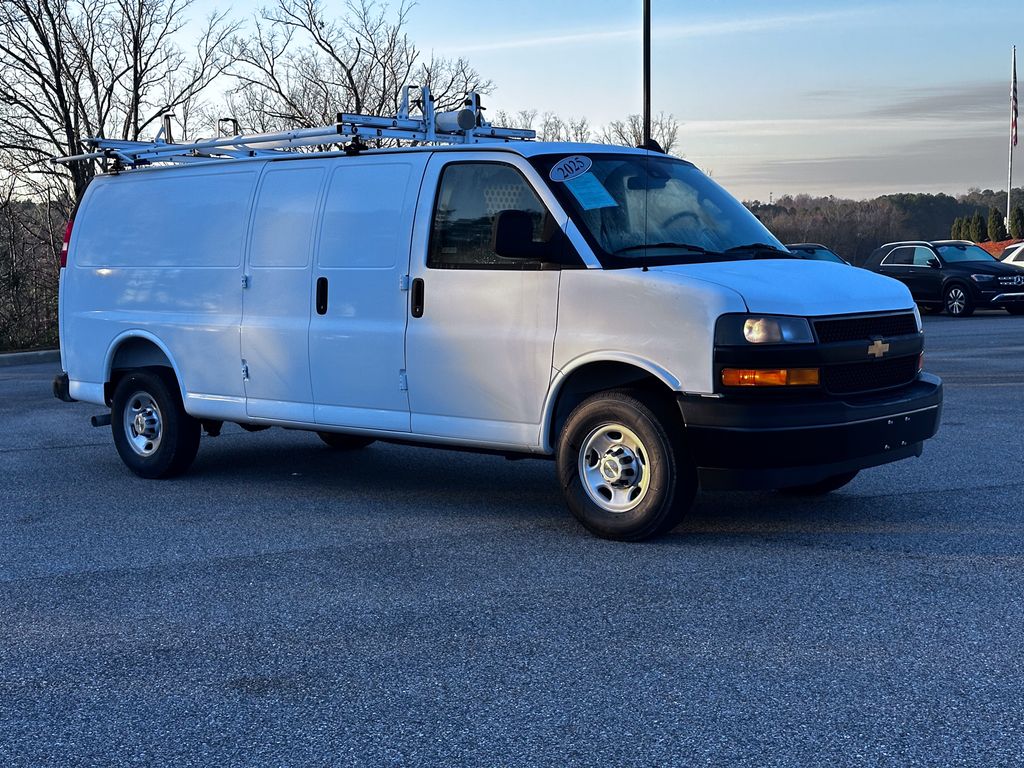 2025 Chevrolet Express Cargo Work Van's photo