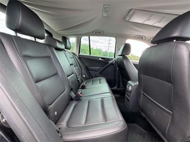 2012 Volkswagen Tiguan Sport photo 14