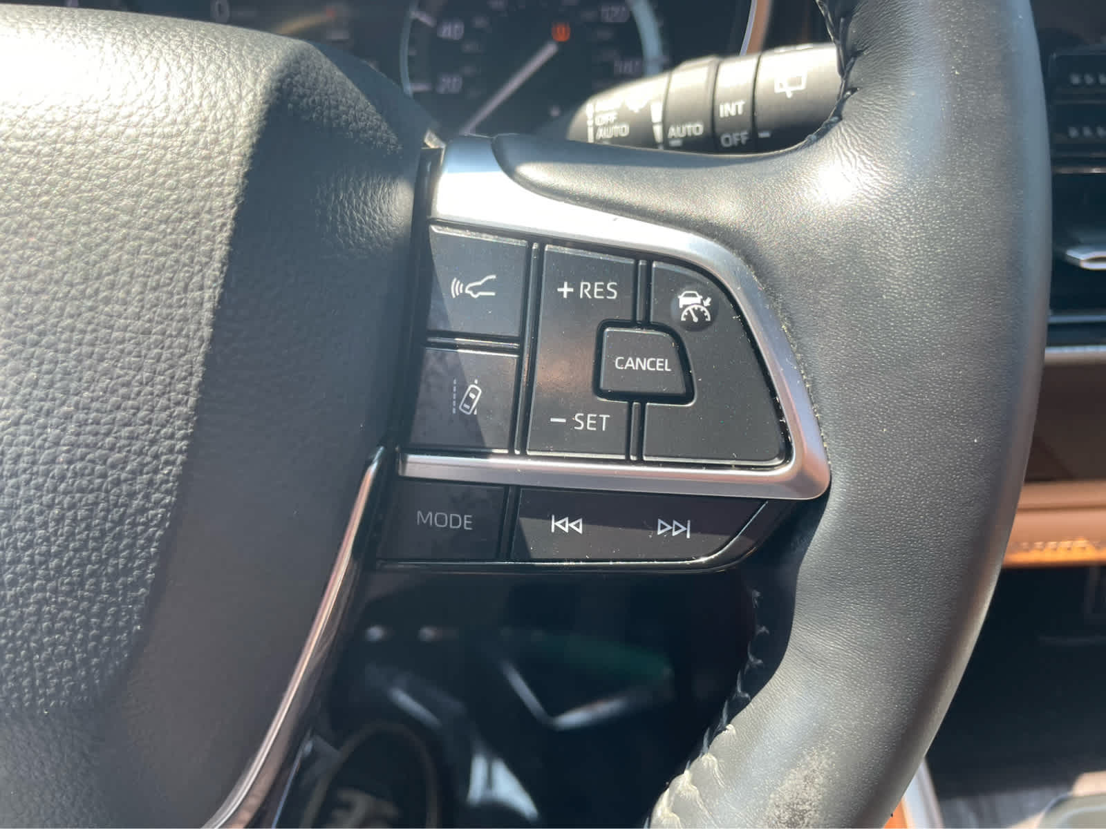 2021 Toyota Highlander Platinum photo 19