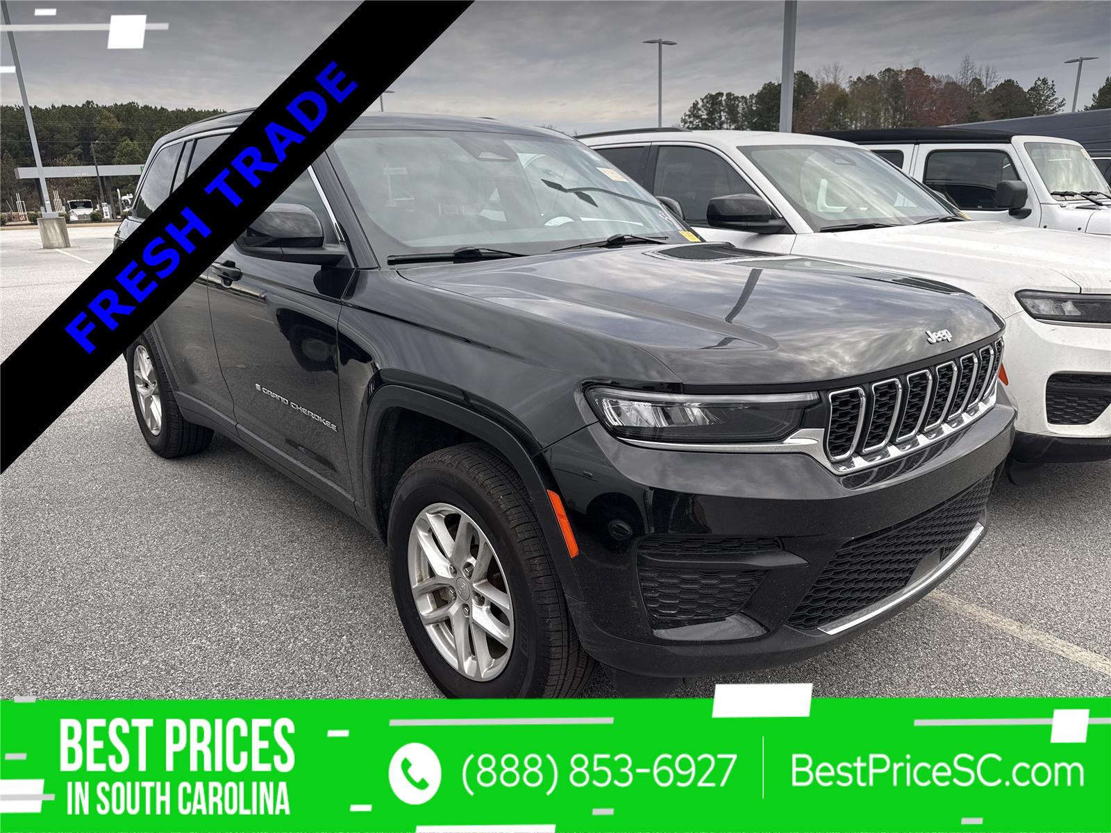 2024 Jeep Grand Cherokee Laredo's photo