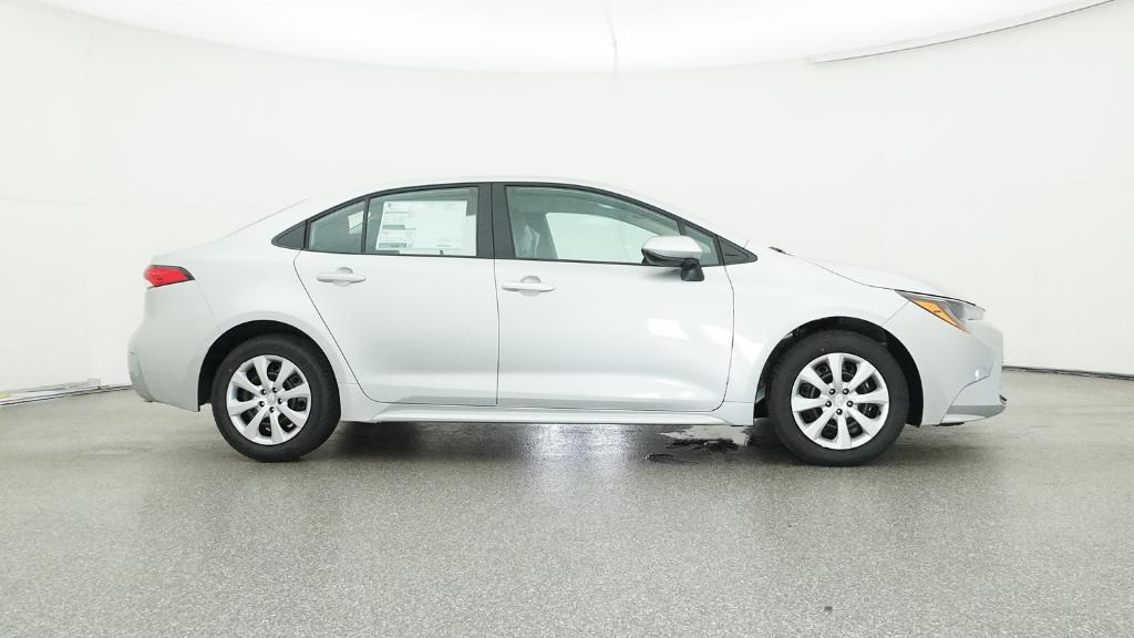 2025 Toyota Corolla LE photo 26