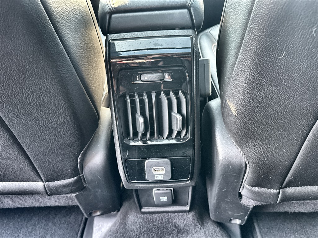 2022 Jeep Compass Latitude Lux photo 22