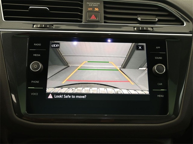 2021 Volkswagen Tiguan SE R-Line Black photo 9