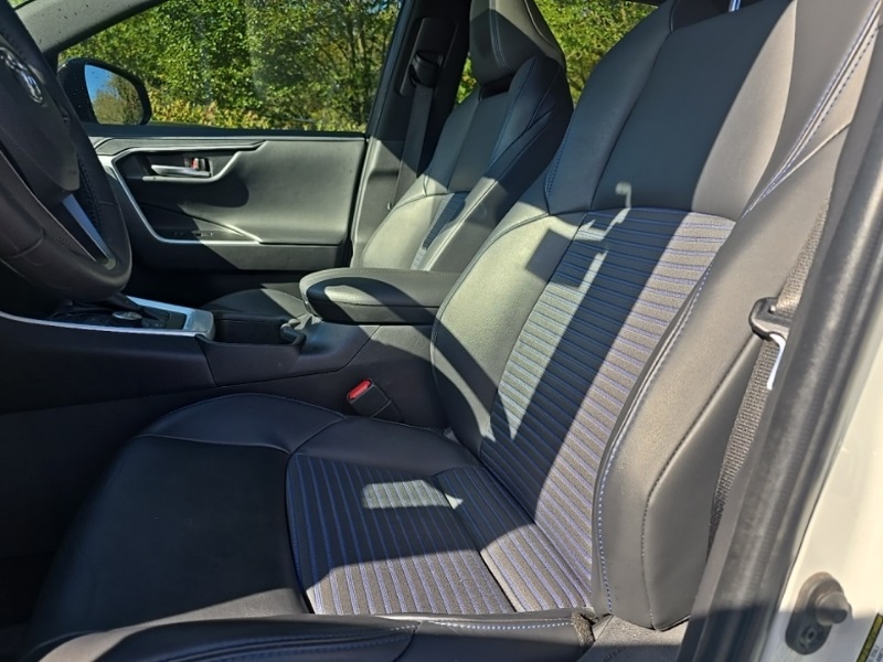 2023 Toyota RAV4 Hybrid XSE photo 10