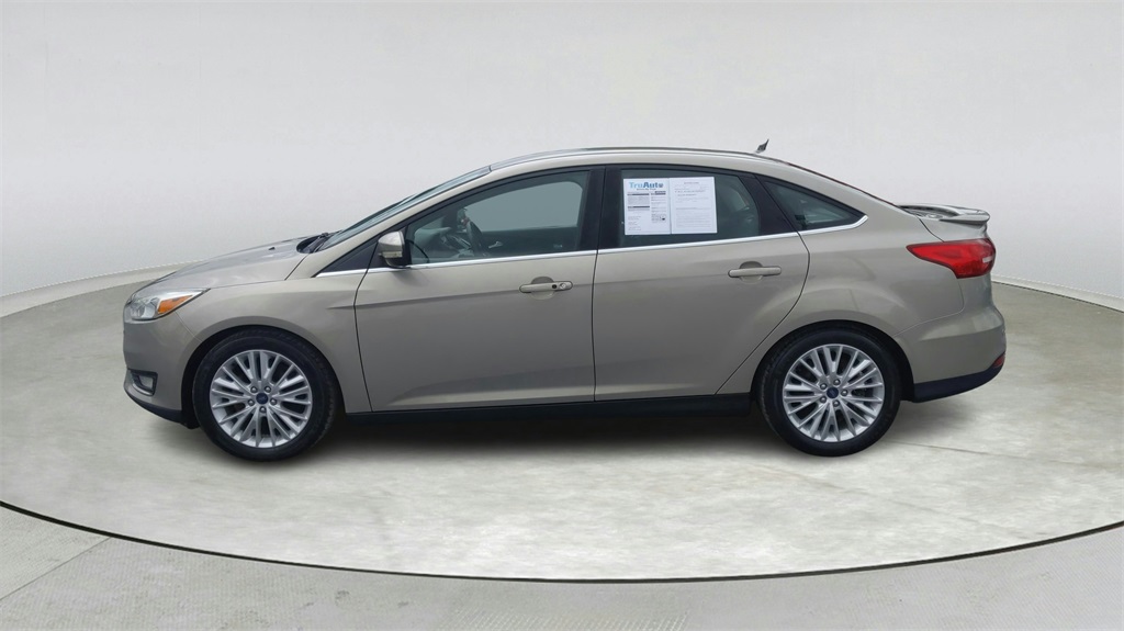 2015 Ford Focus Titanium photo 4