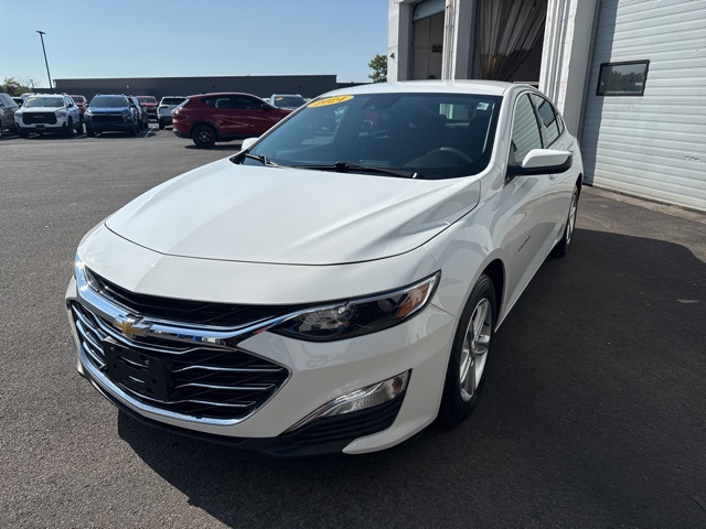 2024 Chevrolet Malibu LS photo 3