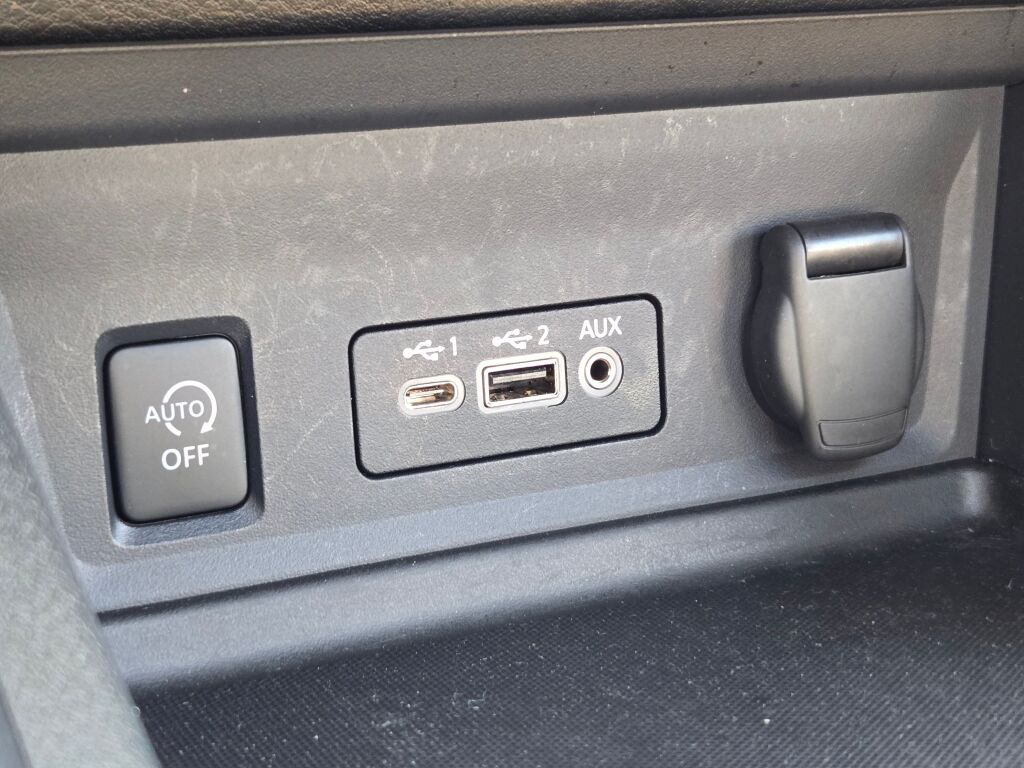 2024 Nissan Sentra SR photo 23