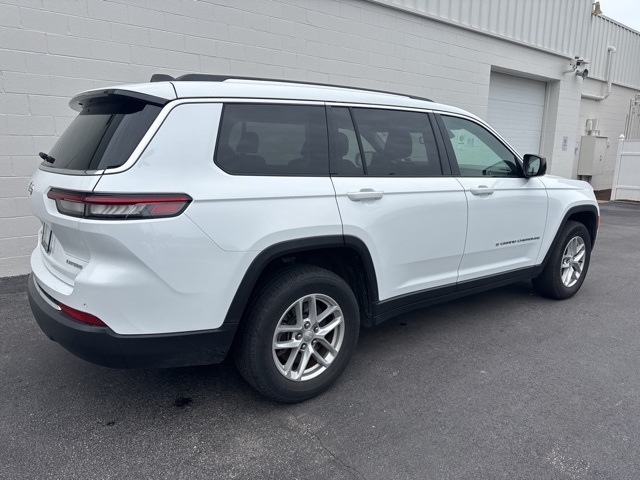 2023 Jeep Grand Cherokee Laredo photo 2