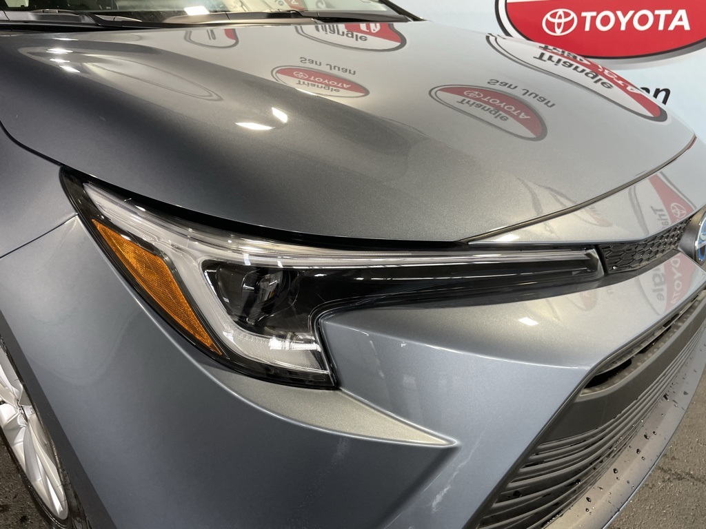 2024 Toyota Corolla Hybrid LE photo 9