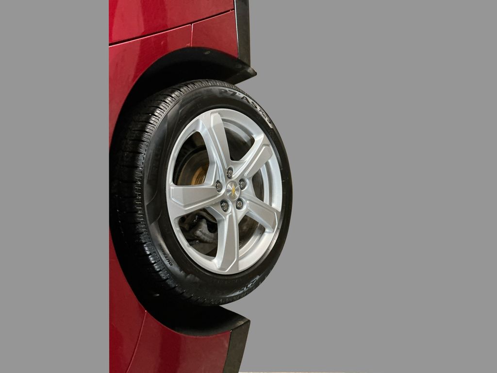 2018 Chevrolet Volt LT photo 14