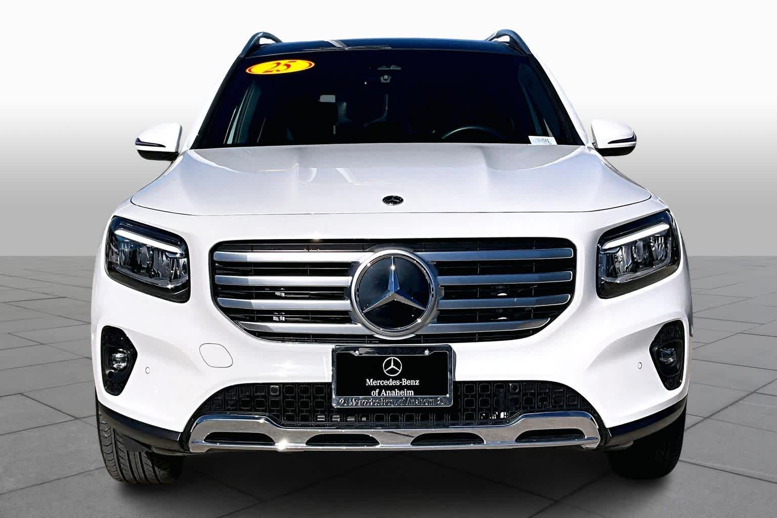 2025 Mercedes Benz GLB 250 photo 3