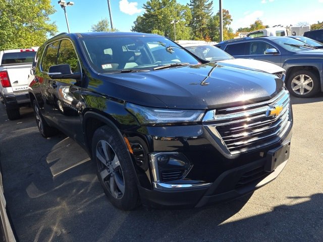 2022 Chevrolet Traverse Leather photo 2