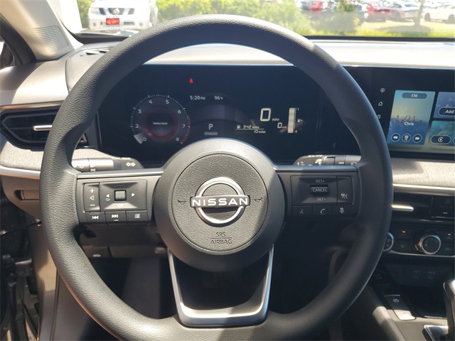 2025 Nissan Kicks SV photo 7