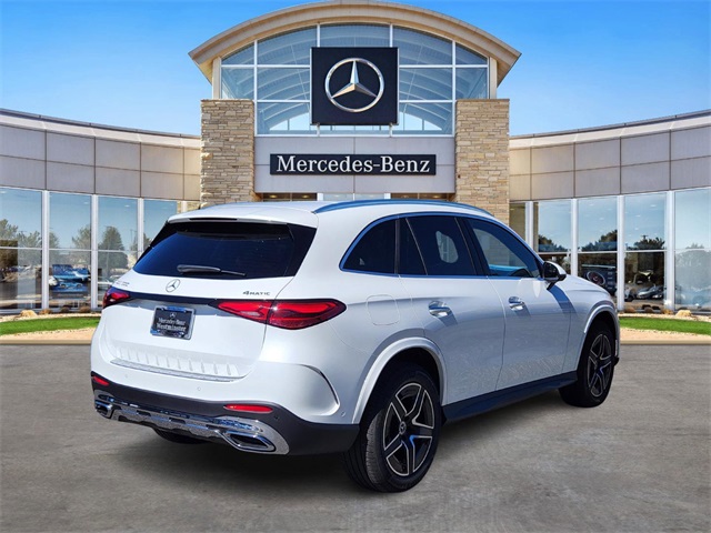 2026 Mercedes Benz GLC 300 4MATIC photo 3