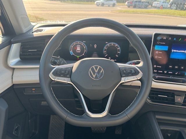 2025 Volkswagen Tiguan SE photo 15