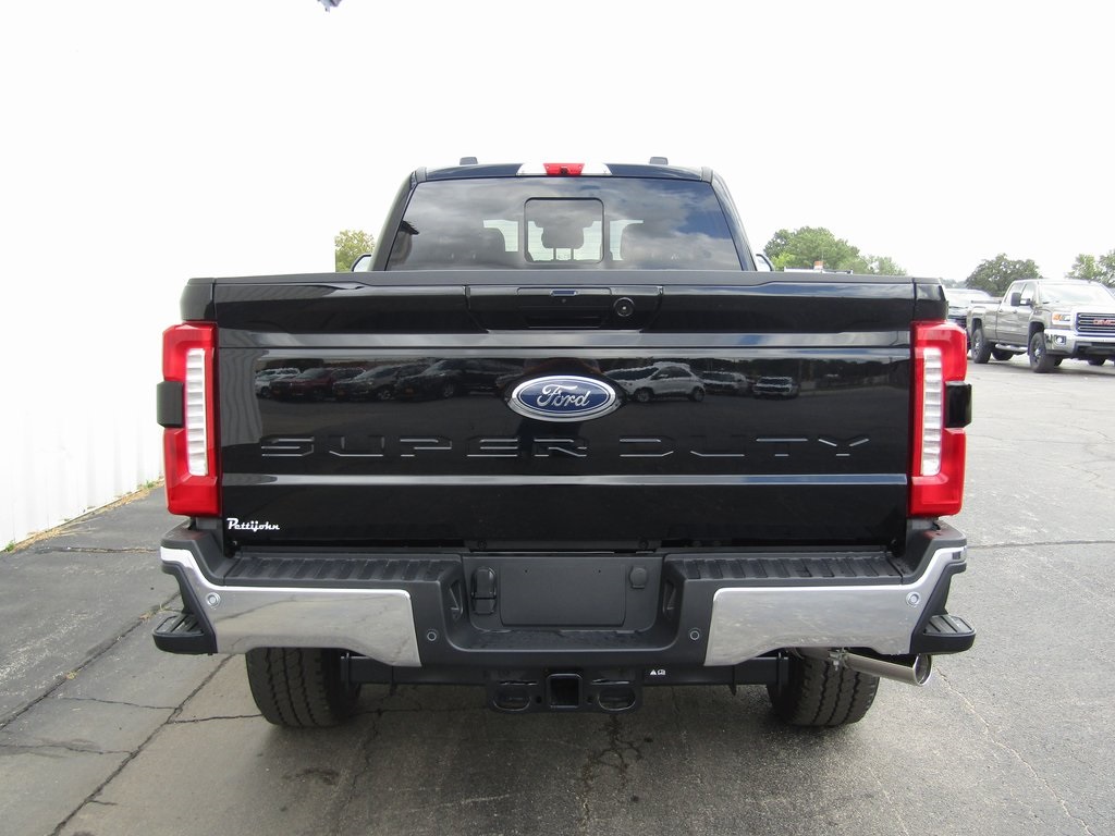 2026 Ford F-350 Lariat photo 4