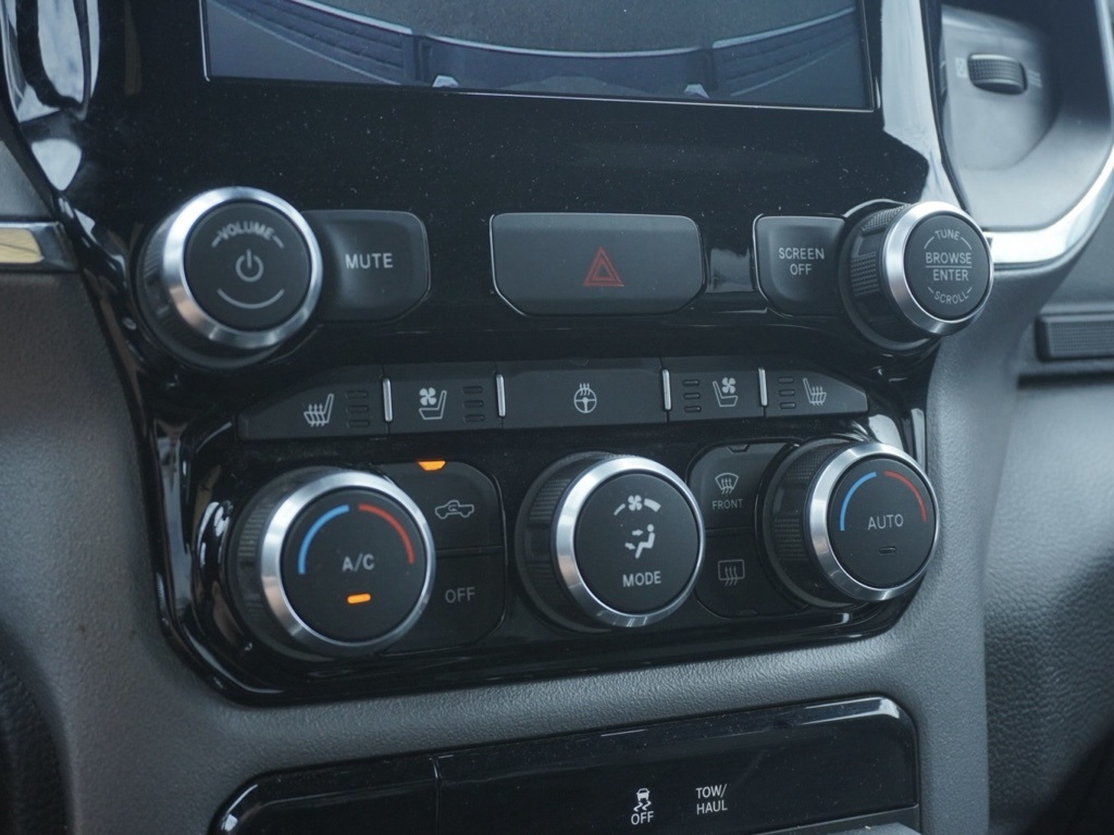 2024 Ram 1500 Laramie photo 16